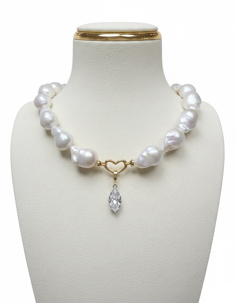 NATURAL BAROQUE PEARL NECKLACE