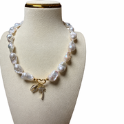NATURAL BAROQUE PEARL NECKLACE